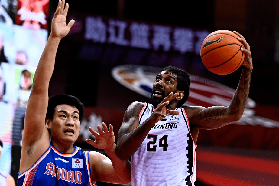 Ning连续十二场比赛得分超过比分优势明显，日本队挑战极限！